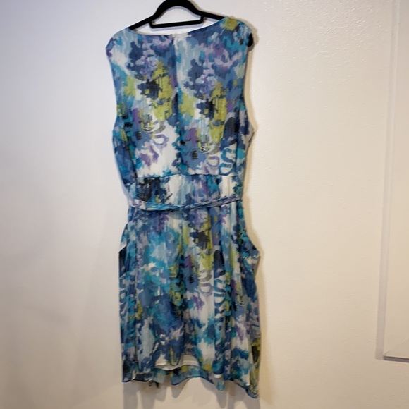 Dressbarn Plus Size Floral Watercolor Dress Sz 24 - Picture 9 of 16